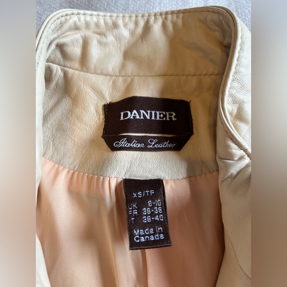 Vintage Danier leather jacket size XS - Picture 4 of 15